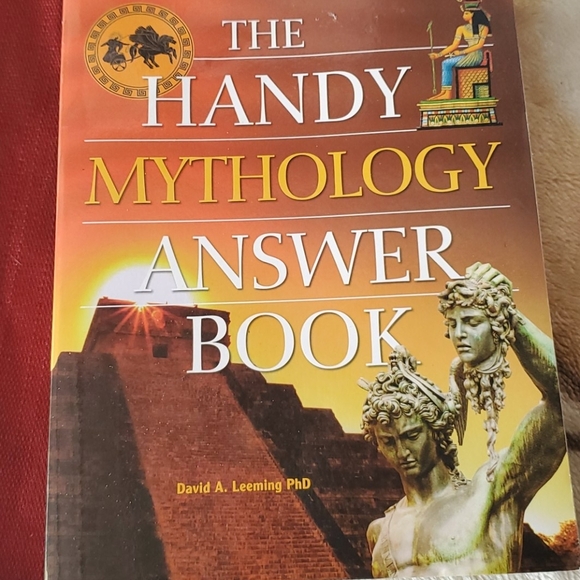 Books 👍 - Picture 1 of 2